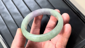 本翡翠バングル