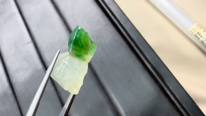 氷翡翠原石　最後の一葉
