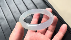 高級アイスラベンダー翡翠バングル