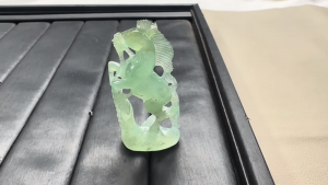 氷翡翠カービング