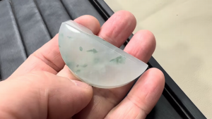 氷翡翠原石