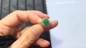 ろうかん翡翠ルース３点セット