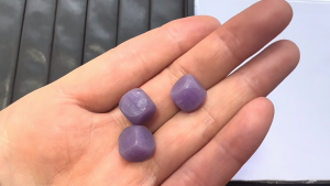 ラベンダー翡翠原石３点セット