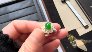 ろうかん翡翠リング