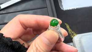 ろうかん翡翠ルース