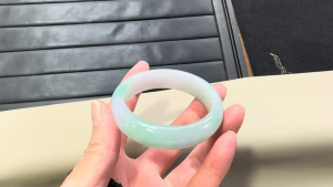 本翡翠バングル