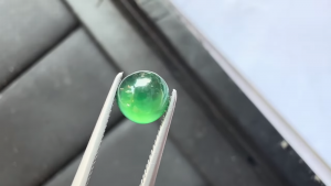 ろうかん翡翠ルース