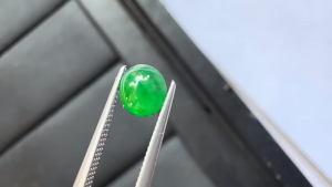 ろうかん翡翠ルース