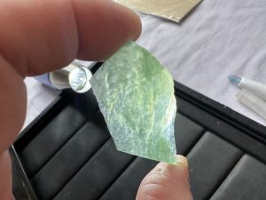 氷翡翠原石