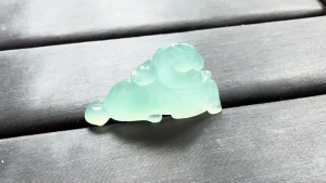 氷翡翠カービング