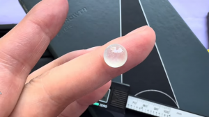 格安氷翡翠ルース　白い風