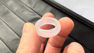 高級くりぬき氷翡翠リング　こな雪