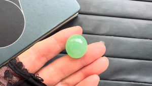 ろうかん翡翠ルース