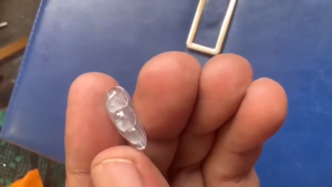 格安氷翡翠カービング　氷のお豆