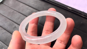 高級アイスプリンセスバングル