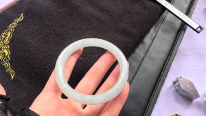 格安アイスプリンセスバングル