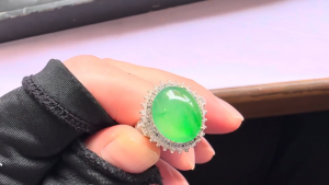 氷ろうかん翡翠ルース