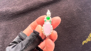 ろうかん＆ラベンダー翡翠ペアルース　ピンクミーツグリーン