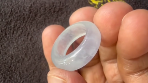 くりぬき氷翡翠リング　ふわり