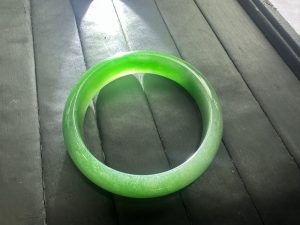 高級ろうかん翡翠バングル