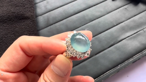 アイスブルー翡翠ルース　アクエリアス