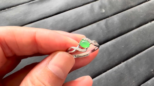 ろうかん翡翠ファッションリング　キレイな人