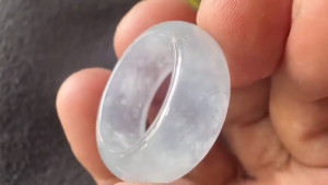 くりぬき氷翡翠リング　雪花