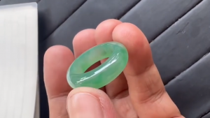 高級くりぬきろうかん翡翠リング