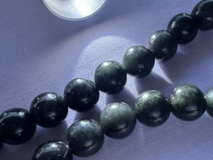黒翡翠ビーズネックレス