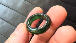 くりぬきろうかん翡翠リング