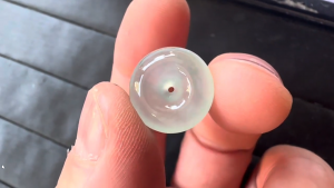 氷翡翠カービング　続け平安