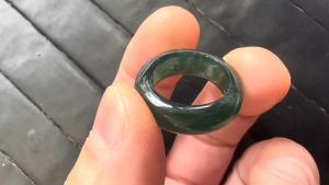 くりぬき氷翡翠リング