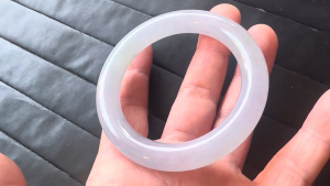 高級アイスプリンセスバングル