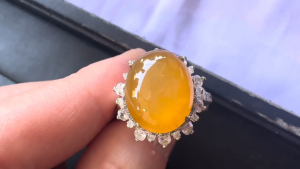 アイスイエロー翡翠ルース　美黄