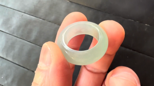 くりぬき氷翡翠リング　静かな朝