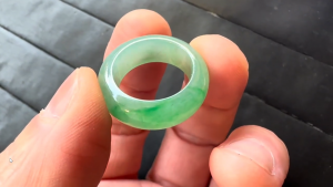 くりぬき氷翡翠リング