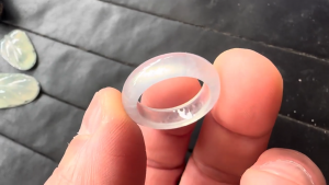 くりぬき氷翡翠リング