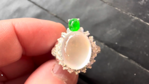 ろうかん＆氷翡翠ペアルース　チッチ＆サリー