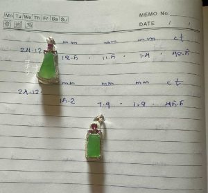 格安蛍光翡翠ルース