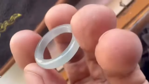 くりぬき氷翡翠リング