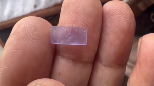 格安アイスラベンダー翡翠スクウェアルース