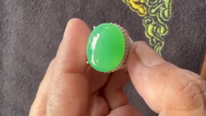 ろうかん翡翠ルース　はるの舞