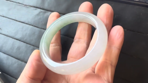 氷翡翠バングル　水音