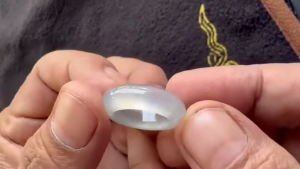 くりぬき氷翡翠リング