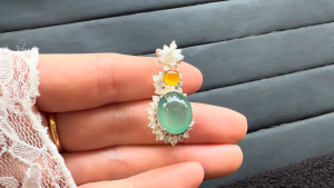 イエロー&ブルー翡翠ペアルース