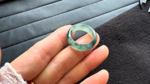 くりぬき氷翡翠リング　シルク＆リッチ