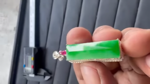 ろうかん翡翠プレートルース　エクスカリバー