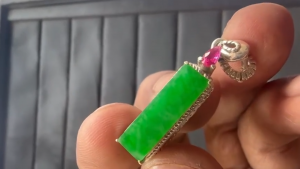 ろうかん翡翠プレートルース　常春の宴