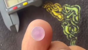 アイスラベンダー翡翠ルース　チェリーピンク