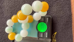 格安三彩翡翠ビーズブレスレット　遊び心